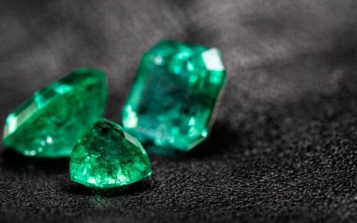 Esmeraldas: El Encanto Verde que Embellece el Mundo de la Joyería